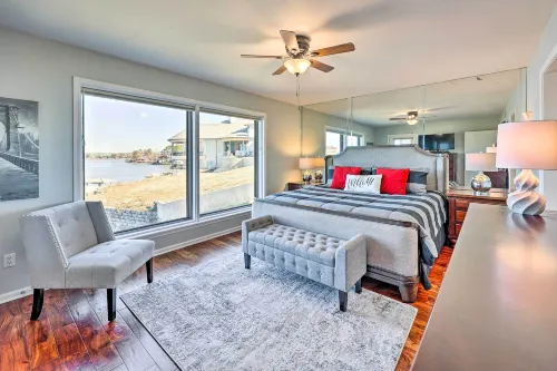 Waterfront Hot Springs Condo: Pool, Hot Tub Access - parking