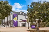 Spark by Hilton Richardson Dallas - parking