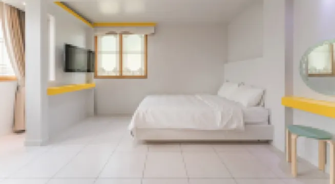 Gapyeong T N Pastel Glamping Caravan