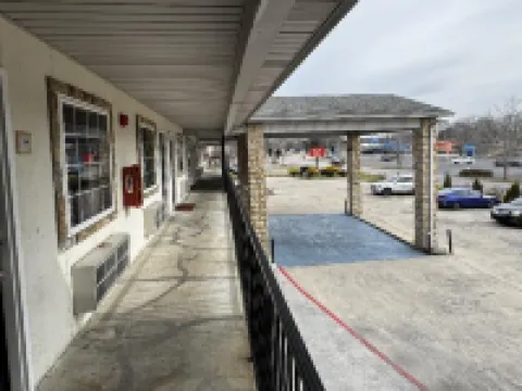 General Bragg Inn & Suites Chickamauga Hotels in Walker County