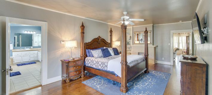 'The Pink Azalea' - Tyler Home w/ Yard + Patio! Hotels in Smith County