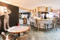 โรงแรมโลจิส โอ เชน เวิร์ท - ที่มีบาร์