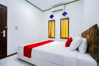 RedDoorz at Pondok Alief near Pantai Ujung Genteng 3