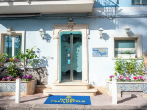 Hotel Villa Nefele Hotele w: Giardini Naxos