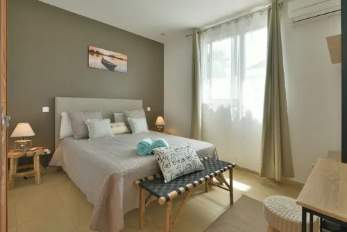 Villa Yvantino beachfront ( 2 bedroom )