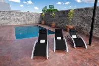 Garden Park Hotel - Pools