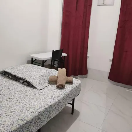 586 Hotel
