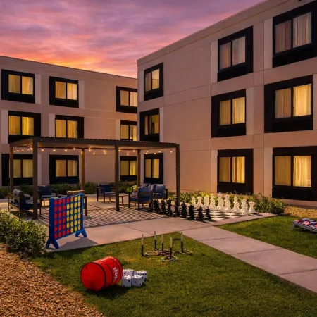 Hampton Inn & Suites San Diego SeaWorld Отели рядом с достопримечательностью «Харбор-Айленд»