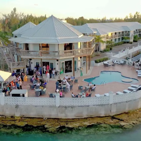 Xquisite Suites