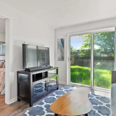 Snug Spot 68 - Close To Downtown & Autzen 1 Bedroom Studio