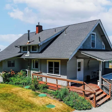 Maxwelton Farm Guest House by AvantStay