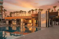 Cavo Maris Beach Hotel - View biển
