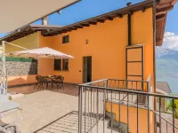 Robinia Hotels in Trezzone