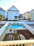 Private 5 Bed, 4.5 Bath w/ Elevator & Pool. Steps to the Beach & Close to Pier. - バルコニー