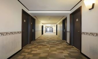 Toyoko Inn Tokushima Eki Bizan Guchi