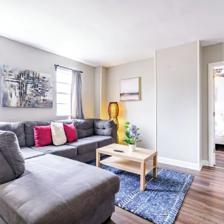 Jungle House Modern Lofts – Arena District & Short North