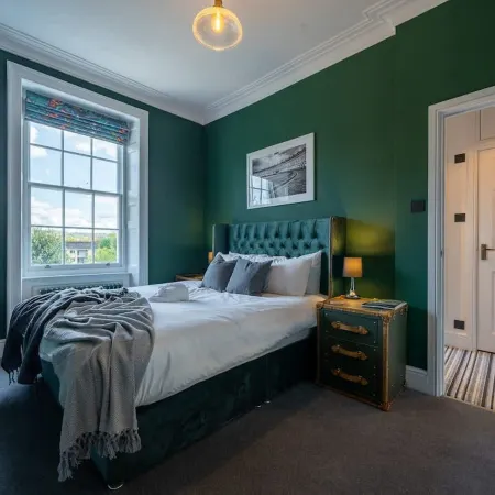 Stunning Bath Home Sleeps 12 ~ Ideal for Hen/Stags