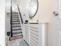 Newly Renovated 4BR House with lots of amenities Hotels in Bootle