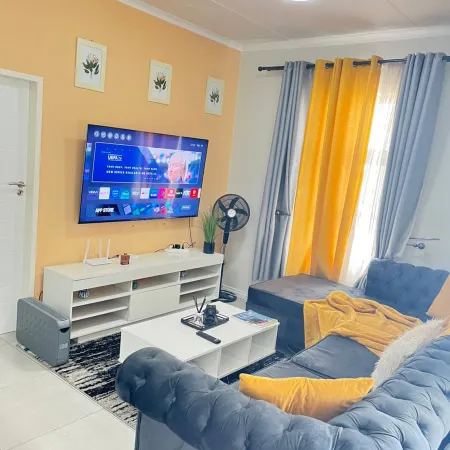Cozy Luxury Apartment Midrand Smart TV, Fast Wi-Fi