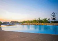 Pollos Hotel & Gallery Rembang - pantai