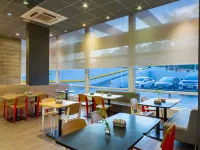 Ibis Manaus Aeroporto - breakfast