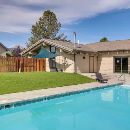 Cozy Condo Near Golf, 7 Mi to Big Sky Resort!