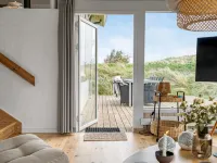 "Fanney" - 100m from the Sea