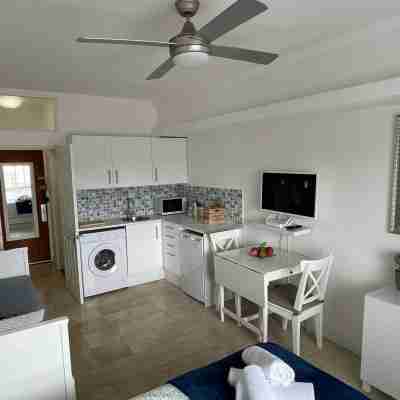 Charming Studio Apartment with Pool Access in Central Gibraltar Rooms