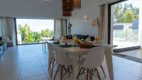 Latitude by Horizon Holidays - Daireler