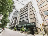 Gasan Marie Hotel Hotels near Mario Outlet