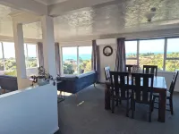 Ocean & Mountain Views 3-bedroom Home - Ocean View