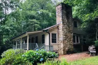 2 Living Areas + Fireplace: Mirror Lake Cottage! - 3-Star