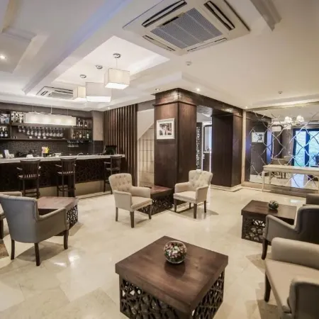 Boutique Hotel Mimino Отели рядом с достопримечательностью «Цминда Самеба»