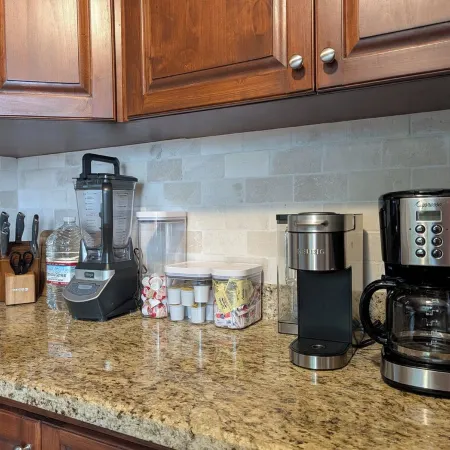 Cozy condo 2 minutes from the beach at a tennis resort gated community