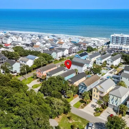 Barefoot Beach-Steps to Beach, Pool, Pet Friendly