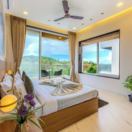 ELIVAAS RK Villa 4BHK Hideaway with Pool