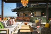 SpringHill Suites by Marriott Ventura Oxnard - piscina