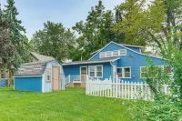 Walk to Beach! Luna Pier Haven w/ Yard & Views - 2-Sterne