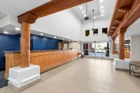 Red Lion Inn & Suites Goodyear Phoenix - Cho phép mang theo thú cưng