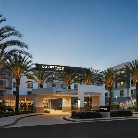 Courtyard Long Beach Airport