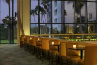 Embassy Suites by Hilton Palm Beach Gardens PGA Boulevard - de playa