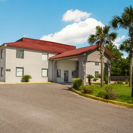 Red Roof Inn Crestview