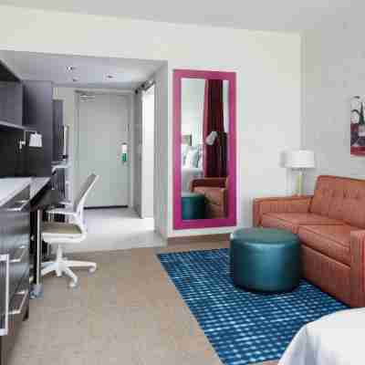 Home2 Suites by Hilton Louisville Airport Expo Center Rooms