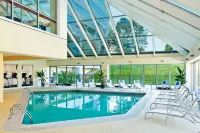 Sheraton Detroit Novi Hotel - Pools