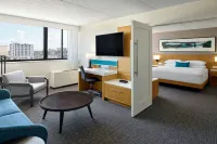 Delta Hotels Muskegon Convention Center - parking