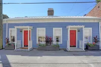Historic Apt near river street and Broughton - 3-Star
