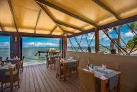 Coco de Mer Hotel and Black Parrot Suites - breakfast