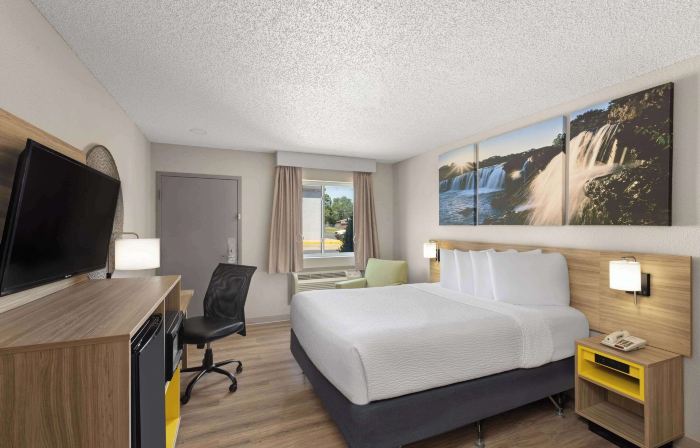 Days Inn by Wyndham Carthage