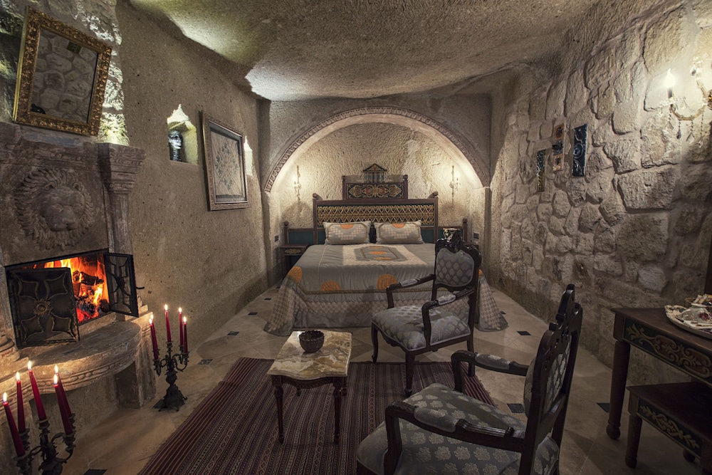 Elika Cave Suites