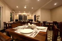 Hotel Crimson Lotus
